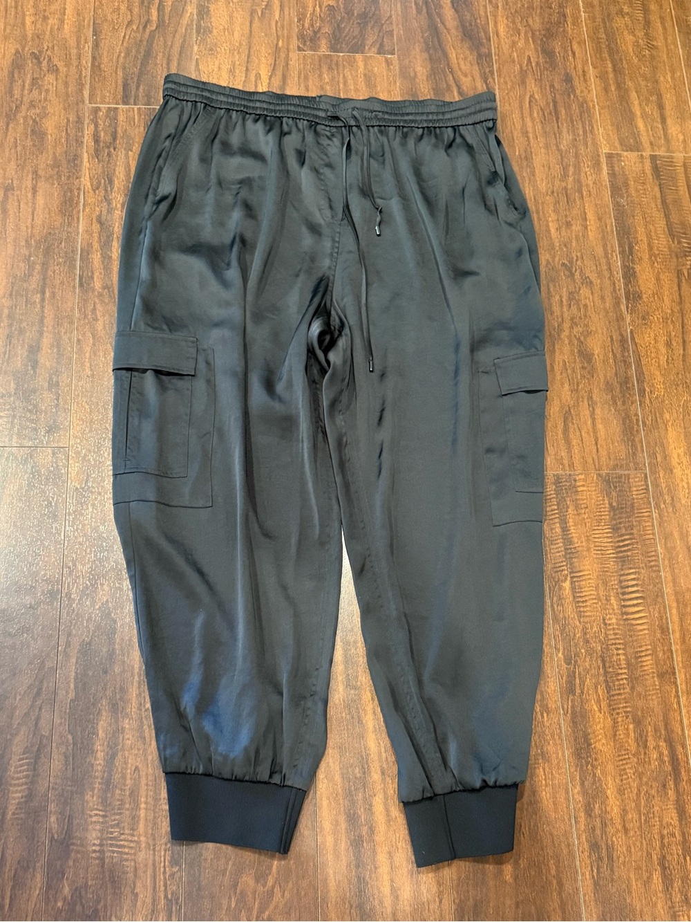 NWT Elie Tahari Black Cargo Jogger Satin Look Pants XL